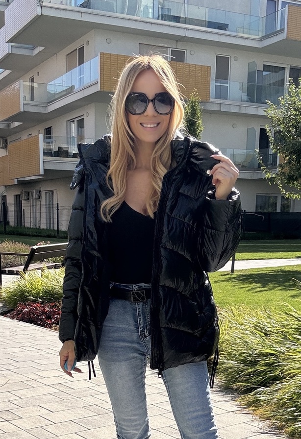 Bársony kabát fekete – Innova Fashion